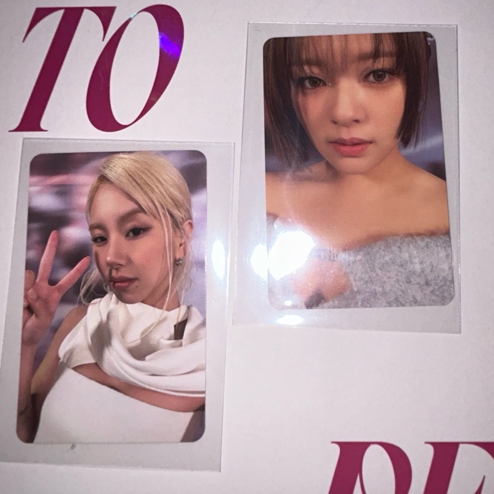 Chaeyoung & Jeongyeon RTB Official Photocards